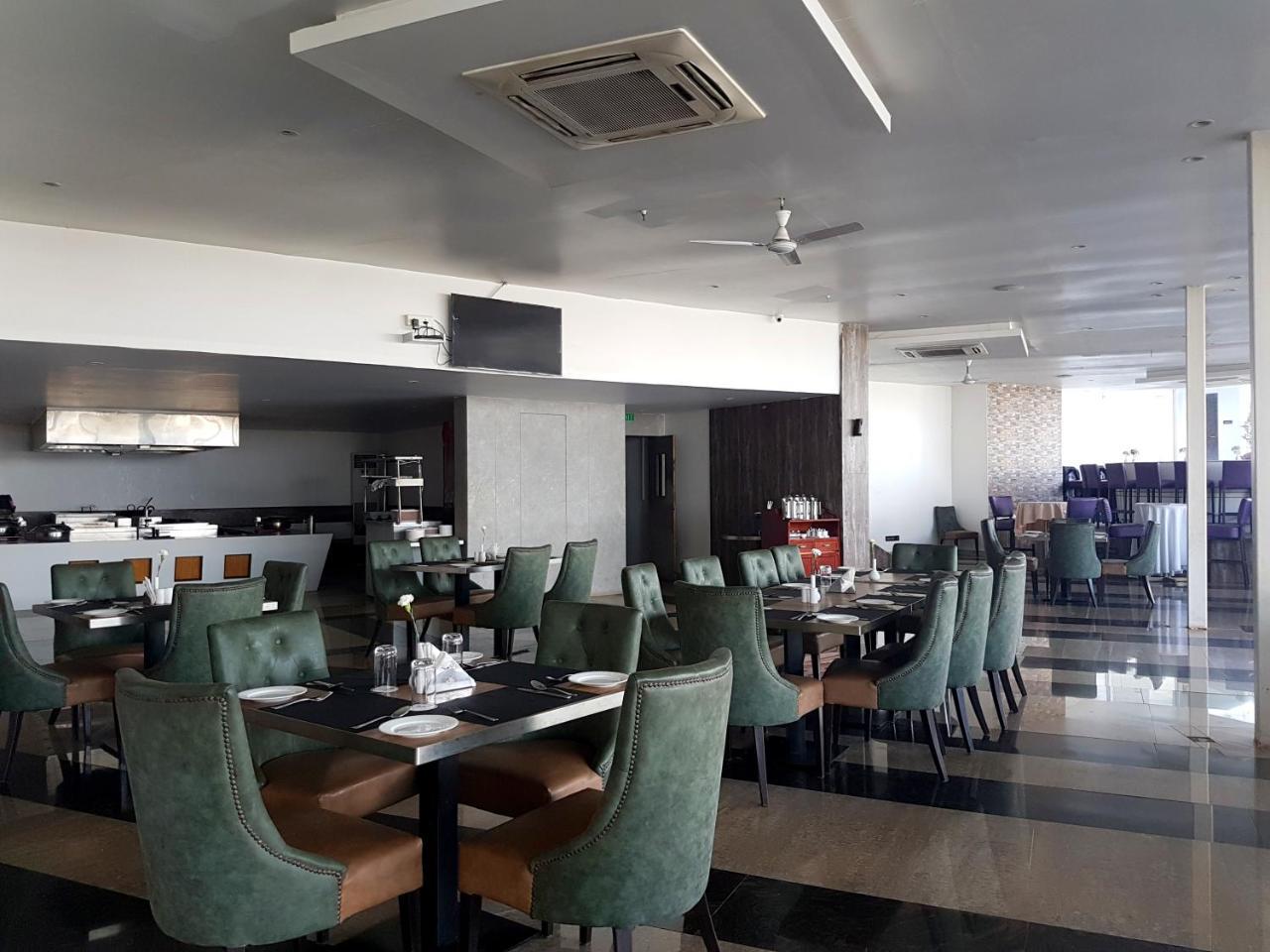 Pal Heights Mantra Bhubaneswar Exterior foto