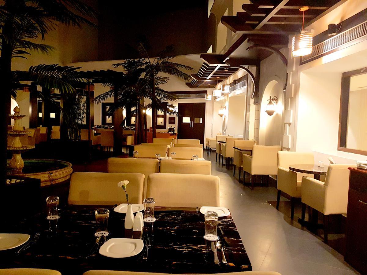 Pal Heights Mantra Bhubaneswar Exterior foto